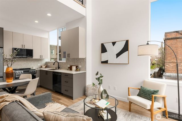 730 A Broadway E, Seattle, WA 98102