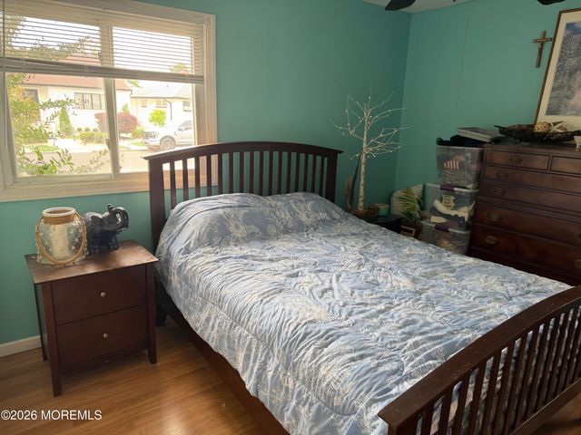 242 Bay Stream Drive, Toms River, NJ 08753
