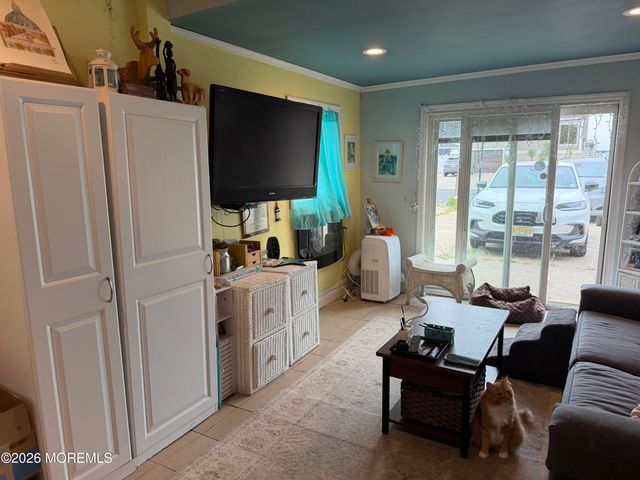 242 Bay Stream Drive, Toms River, NJ 08753