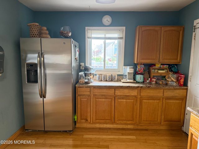 242 Bay Stream Drive, Toms River, NJ 08753