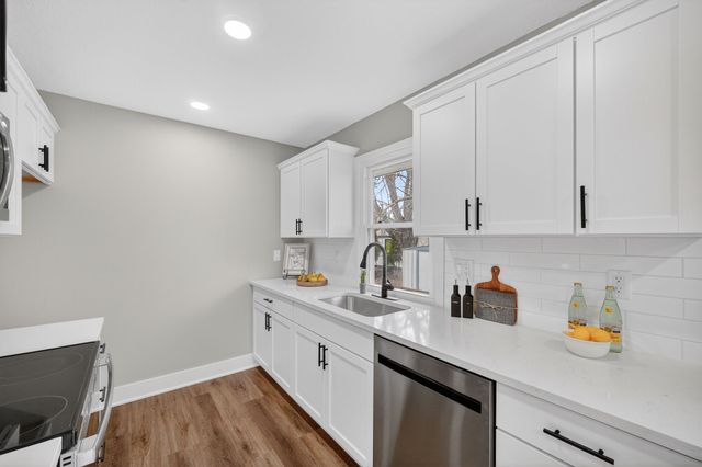 512 NW Applewood Street, Ankeny, IA 50023