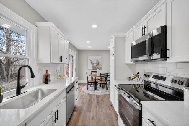 512 NW Applewood Street, Ankeny, IA 50023