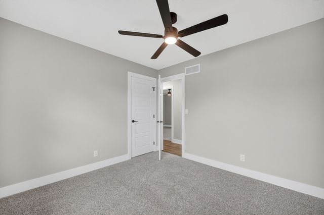 512 NW Applewood Street, Ankeny, IA 50023