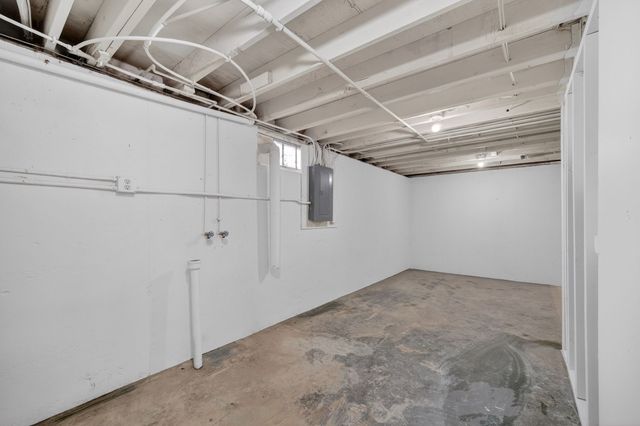 512 NW Applewood Street, Ankeny, IA 50023