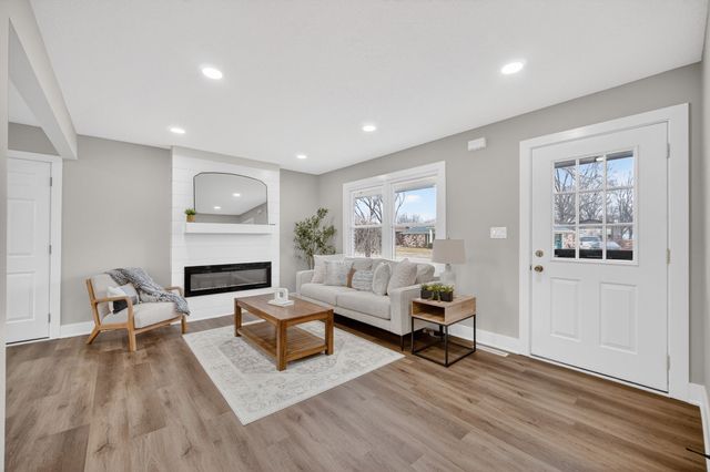 512 NW Applewood Street, Ankeny, IA 50023