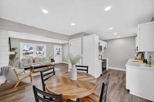 512 NW Applewood Street, Ankeny, IA 50023