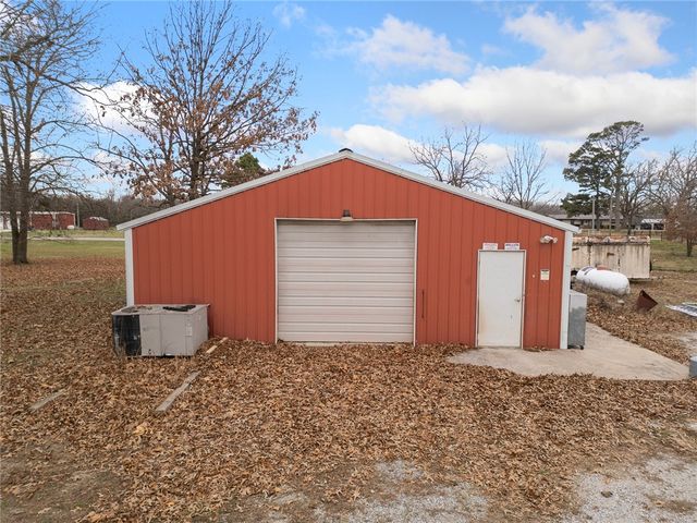 8049 N 7 Highway, Harrison, AR 72601
