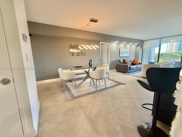 3701 N Country Club Dr 502, Aventura, FL 33180