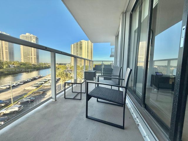 3701 N Country Club Dr 502, Aventura, FL 33180