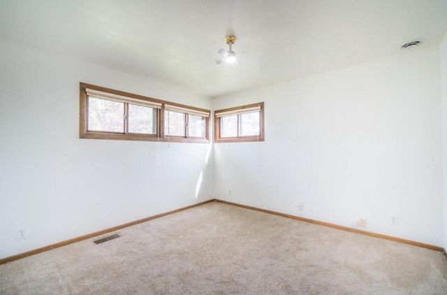 628 Pleasant DRIVE, West Bend, WI 53095