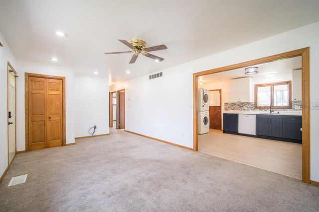 628 Pleasant DRIVE, West Bend, WI 53095