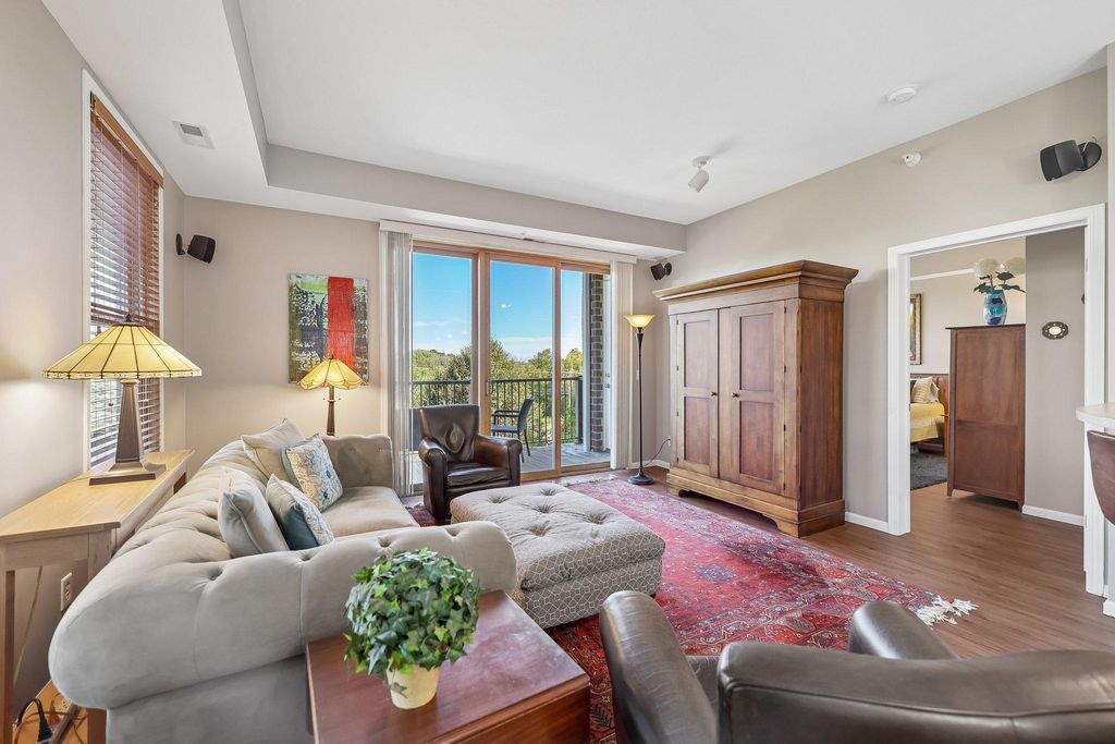 3110 N Chestnut Street 308, Chaska, MN 55318 — photo 3