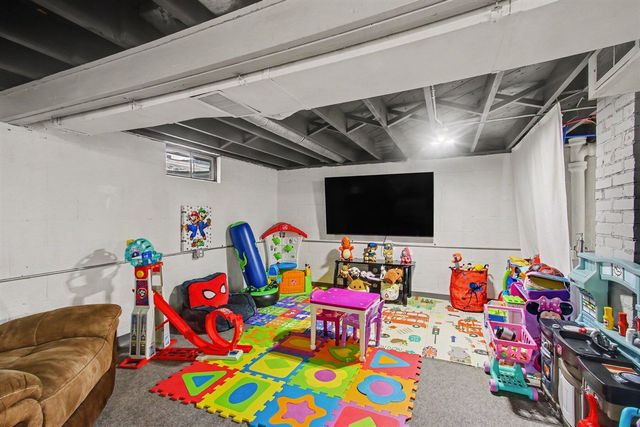 154 W 30th Street, Holland, MI 49423