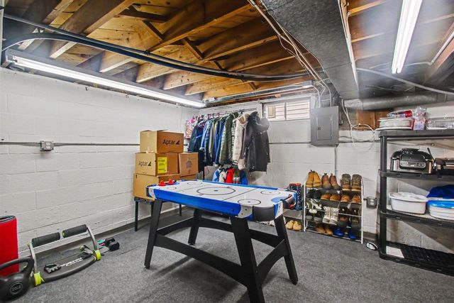 154 W 30th Street, Holland, MI 49423