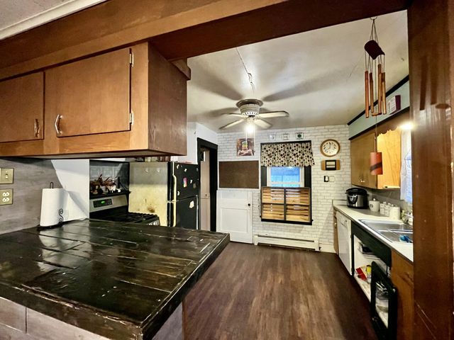 887 NY-374, Cadyville, NY 12918