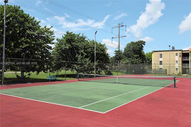 5201 Geneva Way 211, Doral, FL 33166