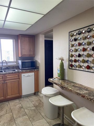 3621 LAKE BAYSHORE DRIVE J-403, Bradenton, FL 34205