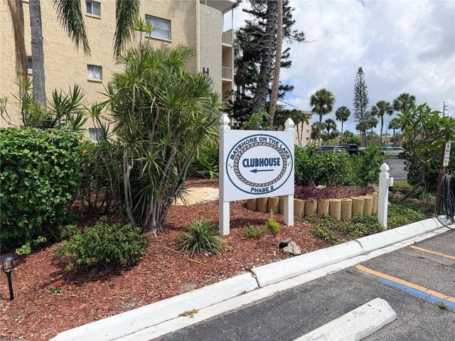 3621 LAKE BAYSHORE DRIVE J-403, Bradenton, FL 34205