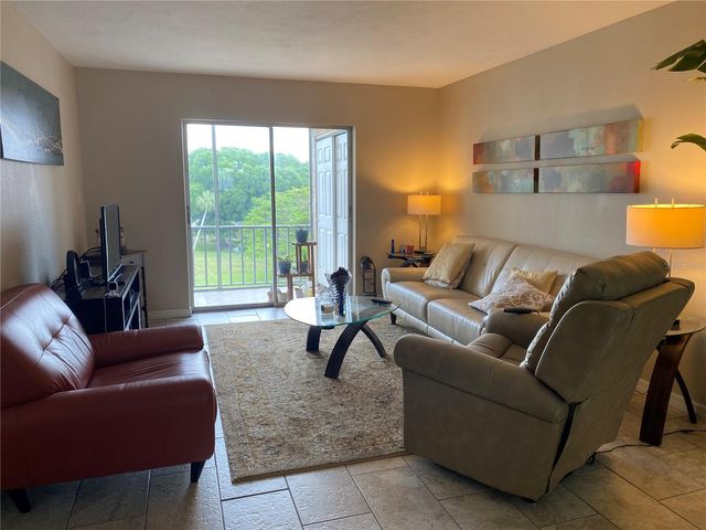 3621 LAKE BAYSHORE DRIVE J-403, Bradenton, FL 34205