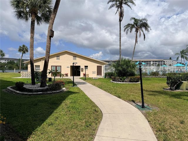 3621 LAKE BAYSHORE DRIVE J-403, Bradenton, FL 34205