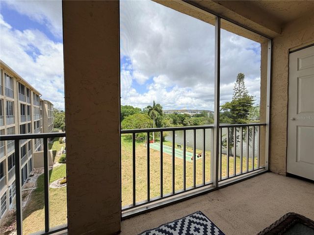 3621 LAKE BAYSHORE DRIVE J-403, Bradenton, FL 34205
