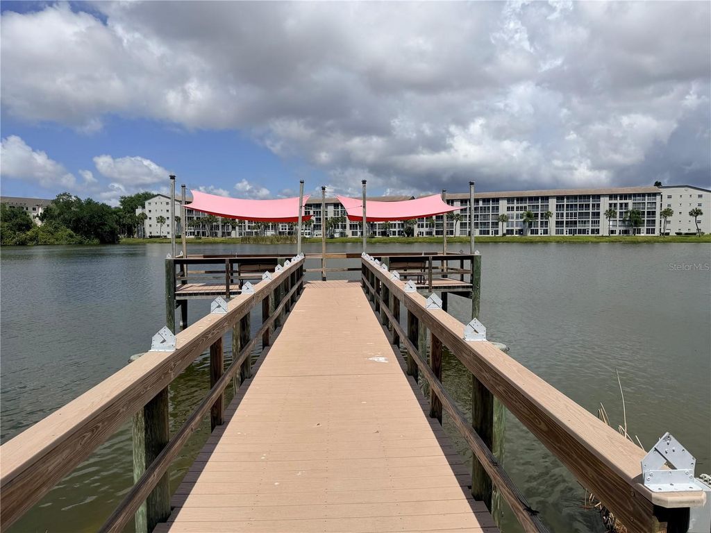 3621 LAKE BAYSHORE DRIVE J-403, Bradenton, FL 34205
