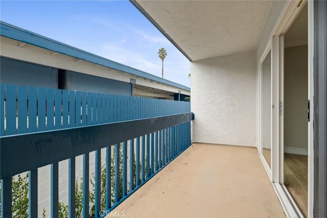 802 Camino Real 206, Redondo Beach, CA 90277