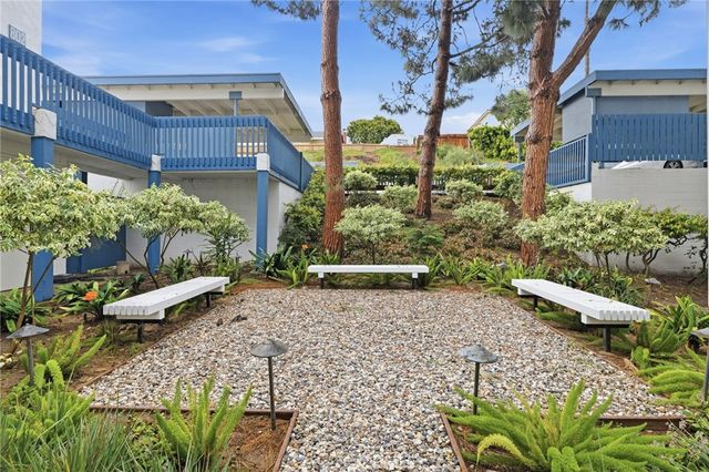 802 Camino Real 206, Redondo Beach, CA 90277