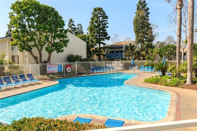 802 Camino Real 206, Redondo Beach, CA 90277