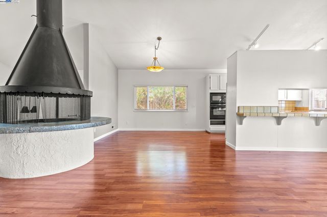 1326 Fascination Cir, Richmond, CA 94803