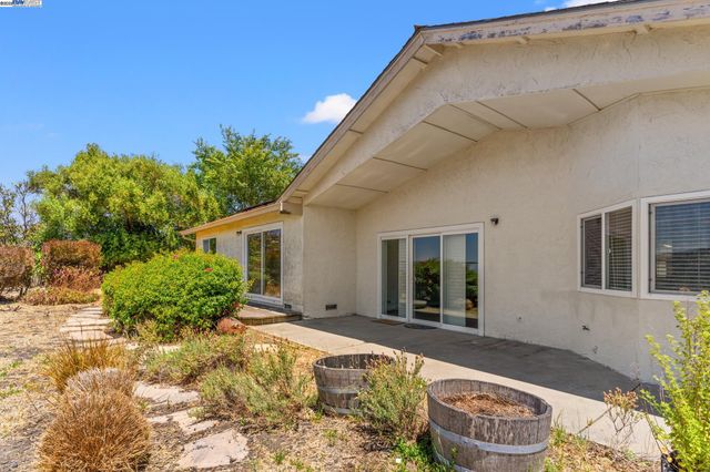 1326 Fascination Cir, Richmond, CA 94803