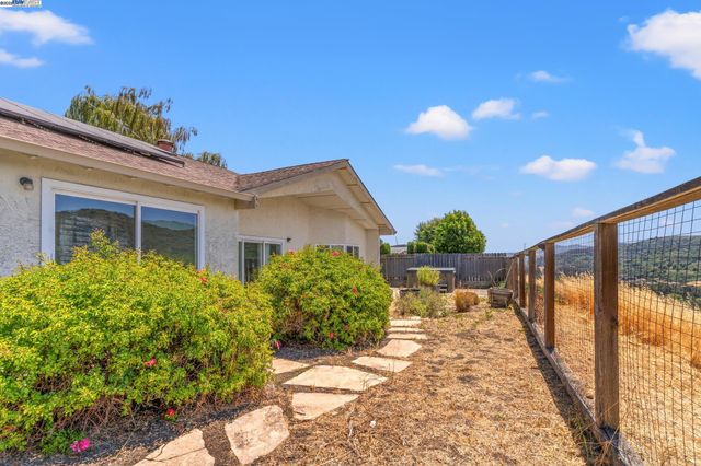1326 Fascination Cir, Richmond, CA 94803