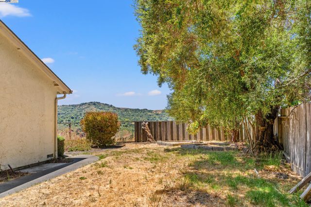 1326 Fascination Cir, Richmond, CA 94803