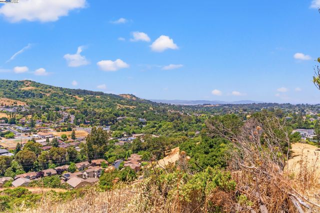1326 Fascination Cir, Richmond, CA 94803