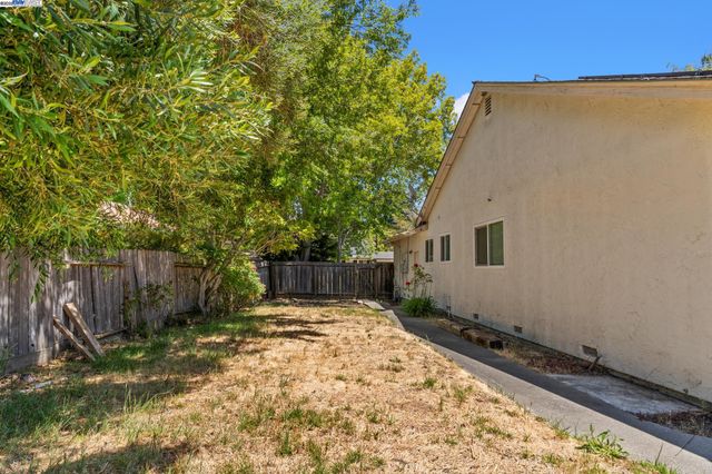 1326 Fascination Cir, Richmond, CA 94803