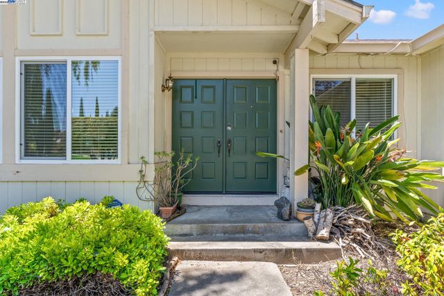 1326 Fascination Cir, Richmond, CA 94803