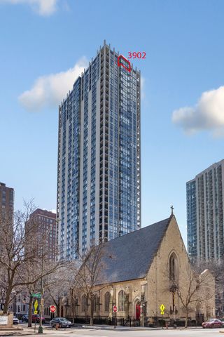 1122 N Clark Street 3902, Chicago, IL 60610
