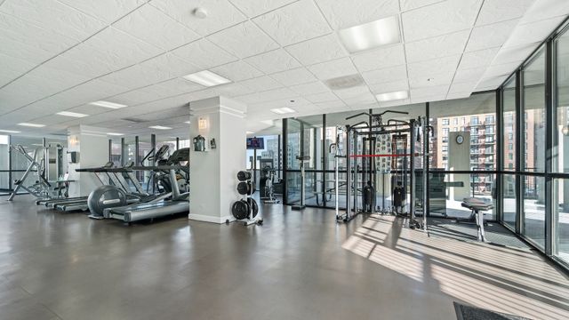 1122 N Clark Street 3902, Chicago, IL 60610