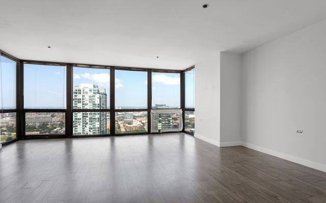 1122 N Clark Street 3902, Chicago, IL 60610
