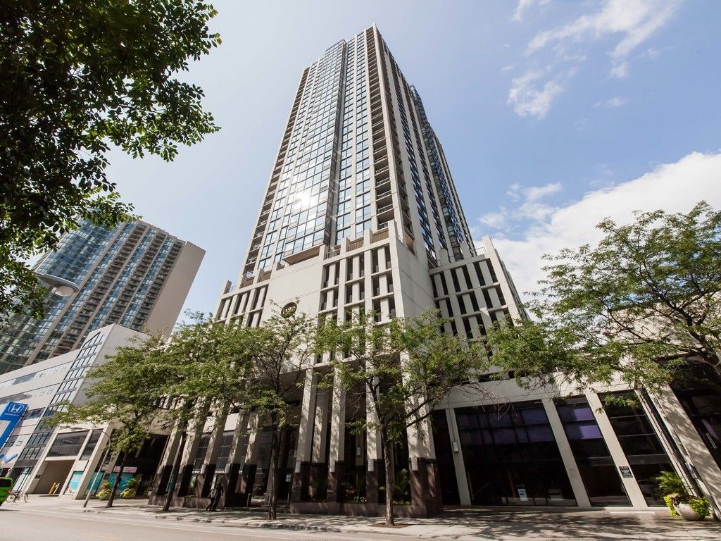 1122 N Clark Street 3902, Chicago, IL 60610