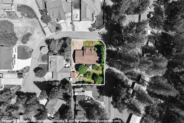 1025 Anglers Place, Shady Cove, OR 97539