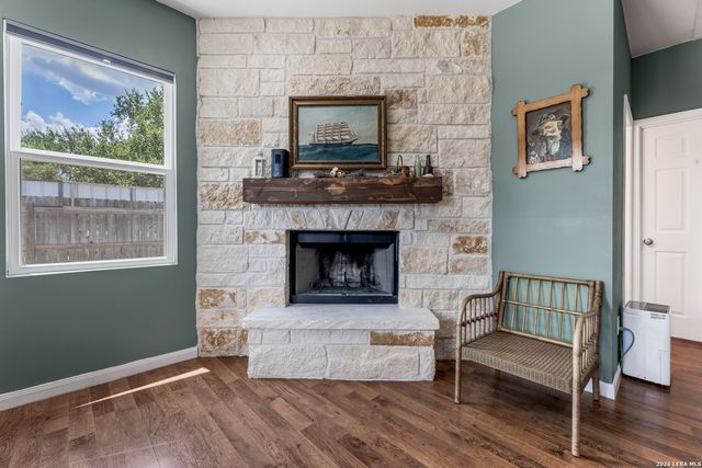 1296 Hedgestone, Canyon Lake, TX 78133