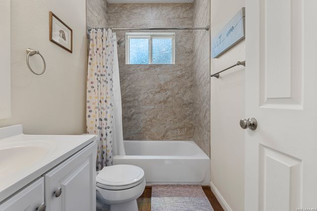 1296 Hedgestone, Canyon Lake, TX 78133