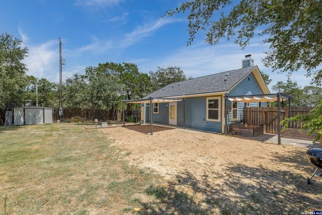 1296 Hedgestone, Canyon Lake, TX 78133