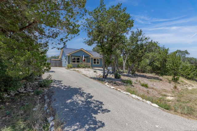 1296 Hedgestone, Canyon Lake, TX 78133