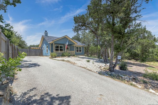 1296 Hedgestone, Canyon Lake, TX 78133