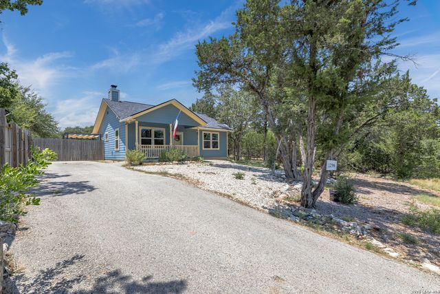 1296 Hedgestone, Canyon Lake, TX 78133