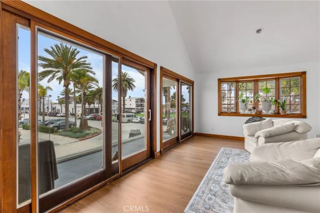 1444 W Bay, Newport Beach, CA 92661