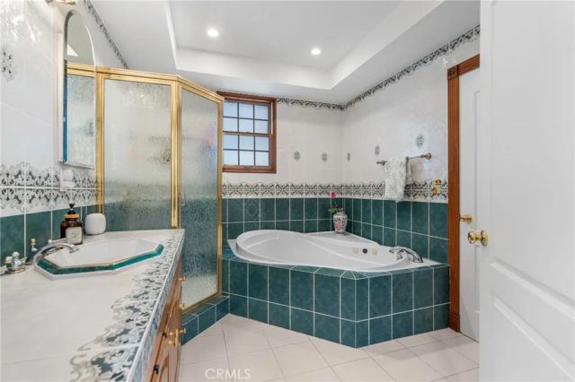 1444 W Bay, Newport Beach, CA 92661