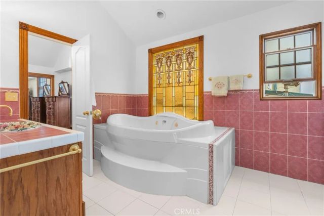 1444 W Bay, Newport Beach, CA 92661